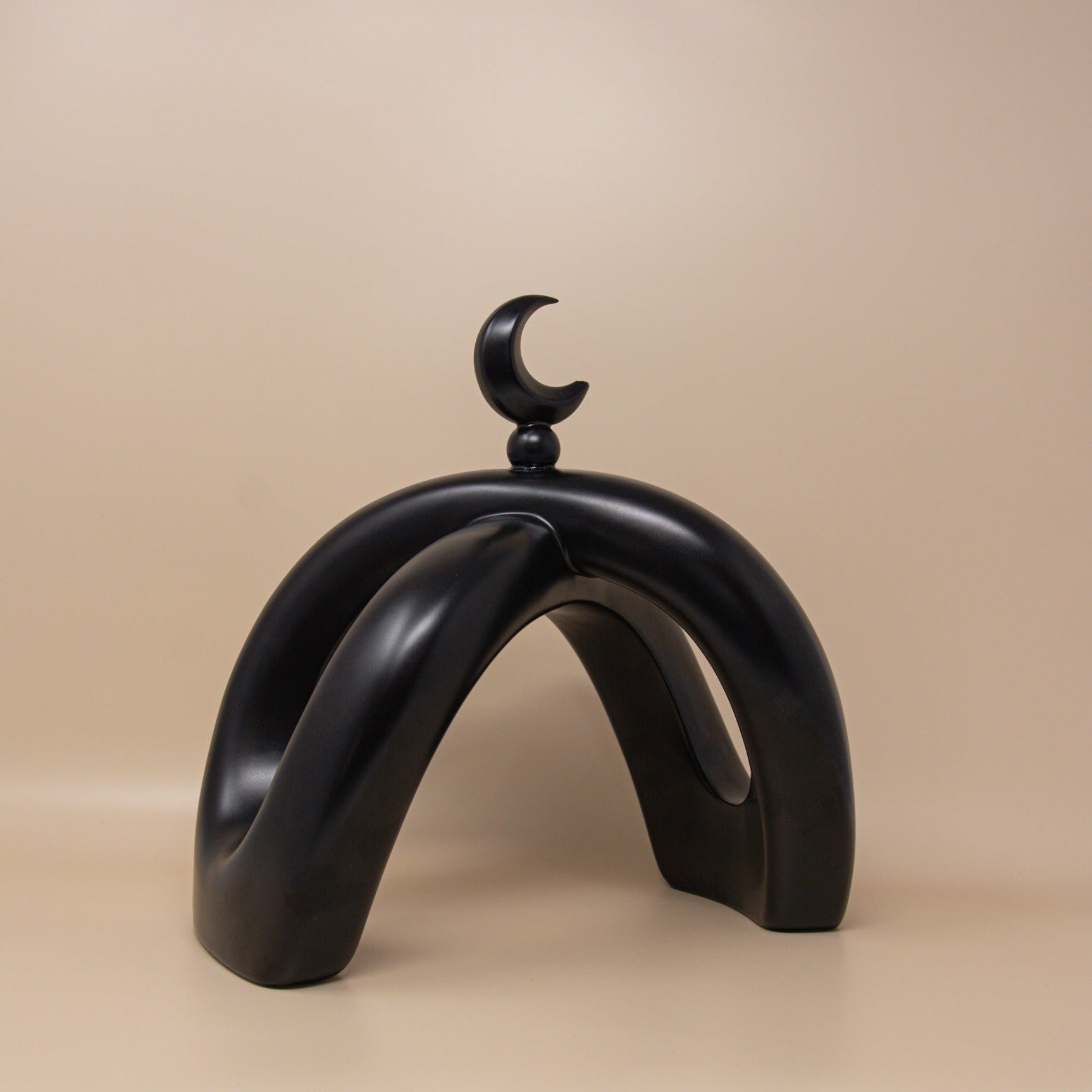 Crescent Knot Sculpture: Black