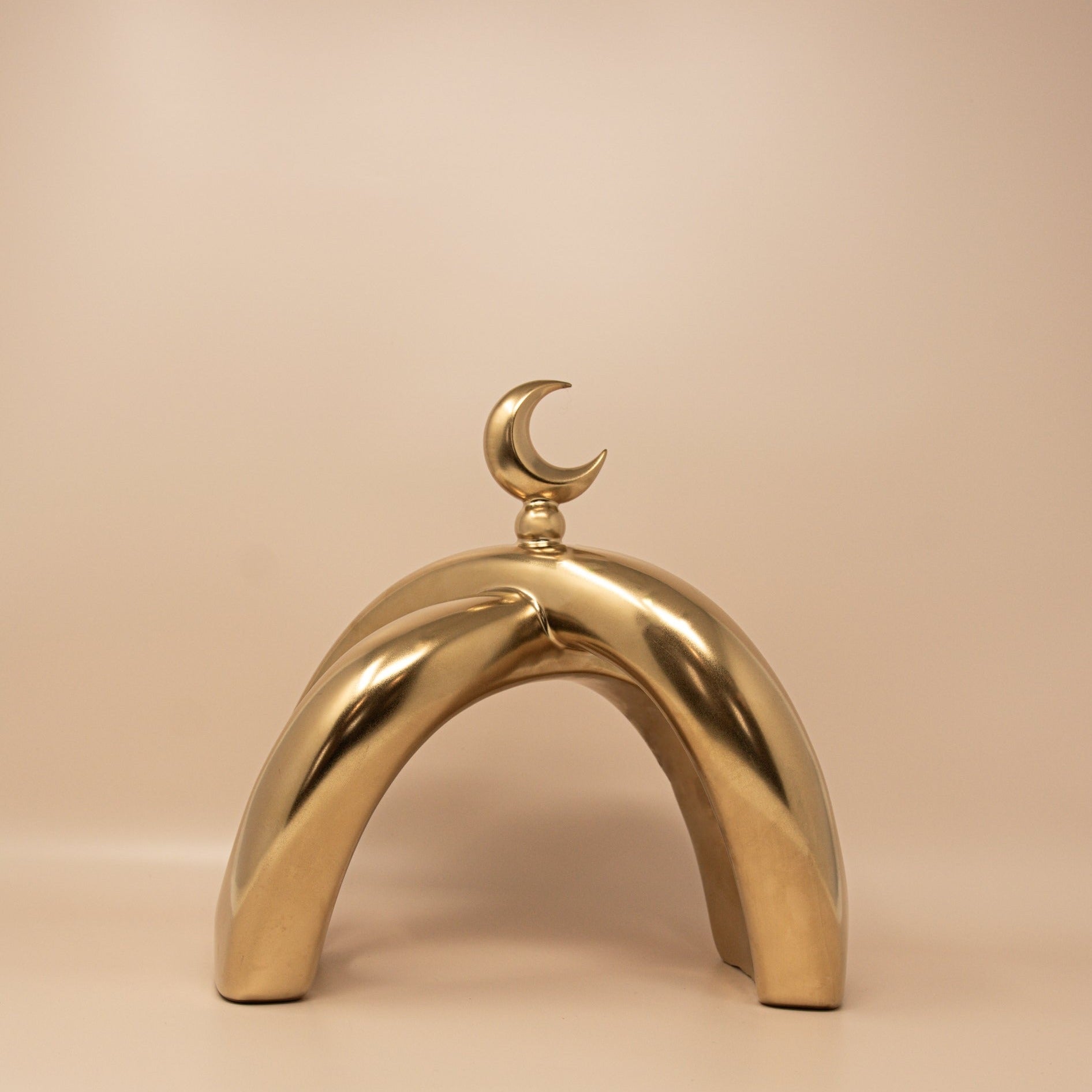 Crescent Knot Sculpture: Rustic Gold